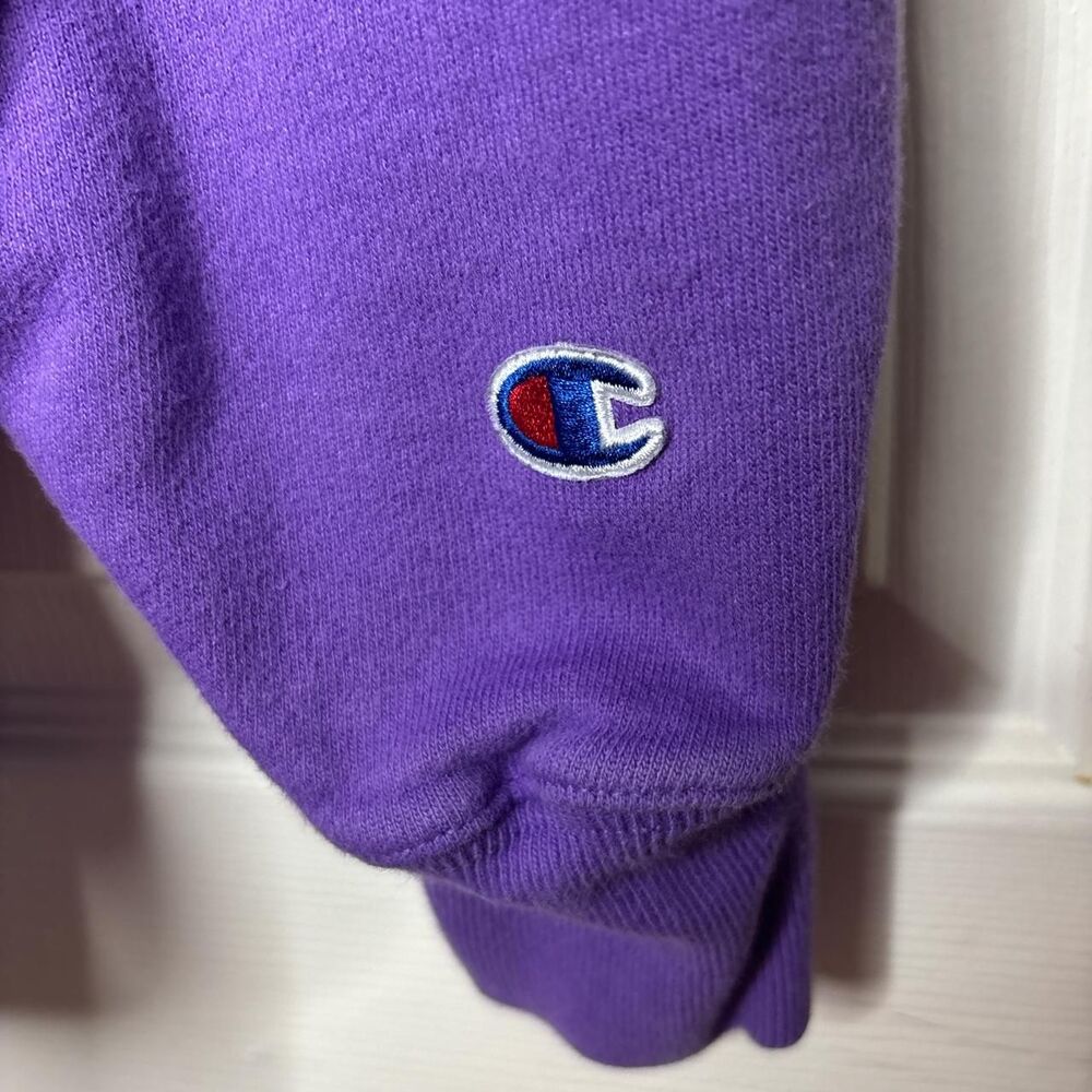 Champion Small Reverse Weave Purple Hoodie – Oversized Fit Embroidered Logo - Picture 3 of 7